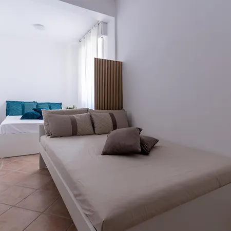 Deluxe Eclissi Sul Mare 30mt Dal Mare Lägenhet *